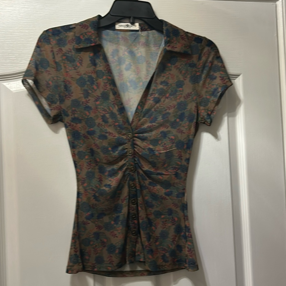 Natural life Carina mesh top barely worn